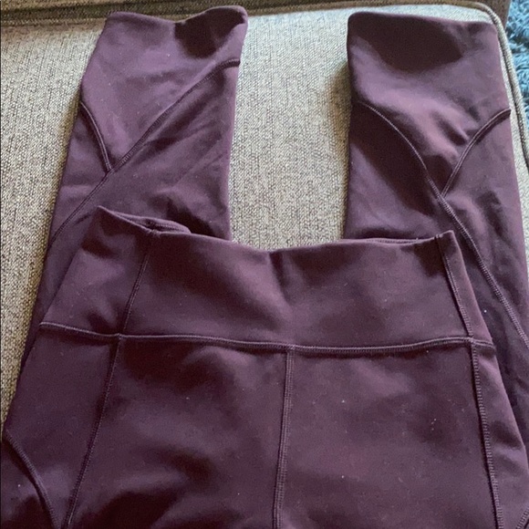 Lululemon Purple Crop leggings - Picture 1 of 3